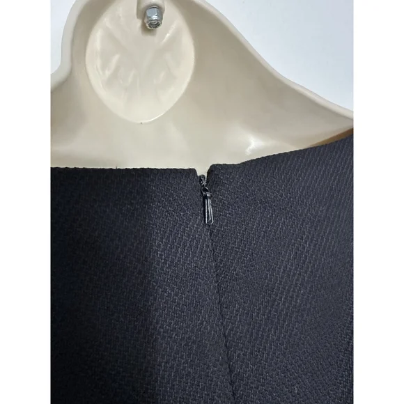 Anne Klein Cap Sleeve Dress Sz 10 Black Textured Work Party LBD Classic Stretch - Picture 9 of 11